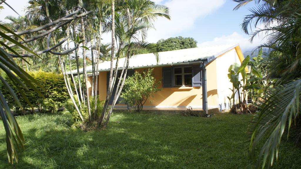 Les Bungalows Du Mont-Auban Sainte-Clotilde Exterior foto
